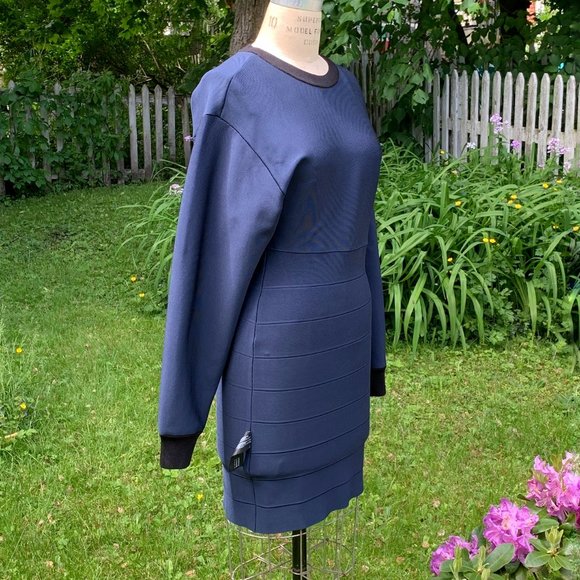 💗 HOST PICK 💗  NWT Herve Leger Paris Sweater Dress - Picture 2 of 11
